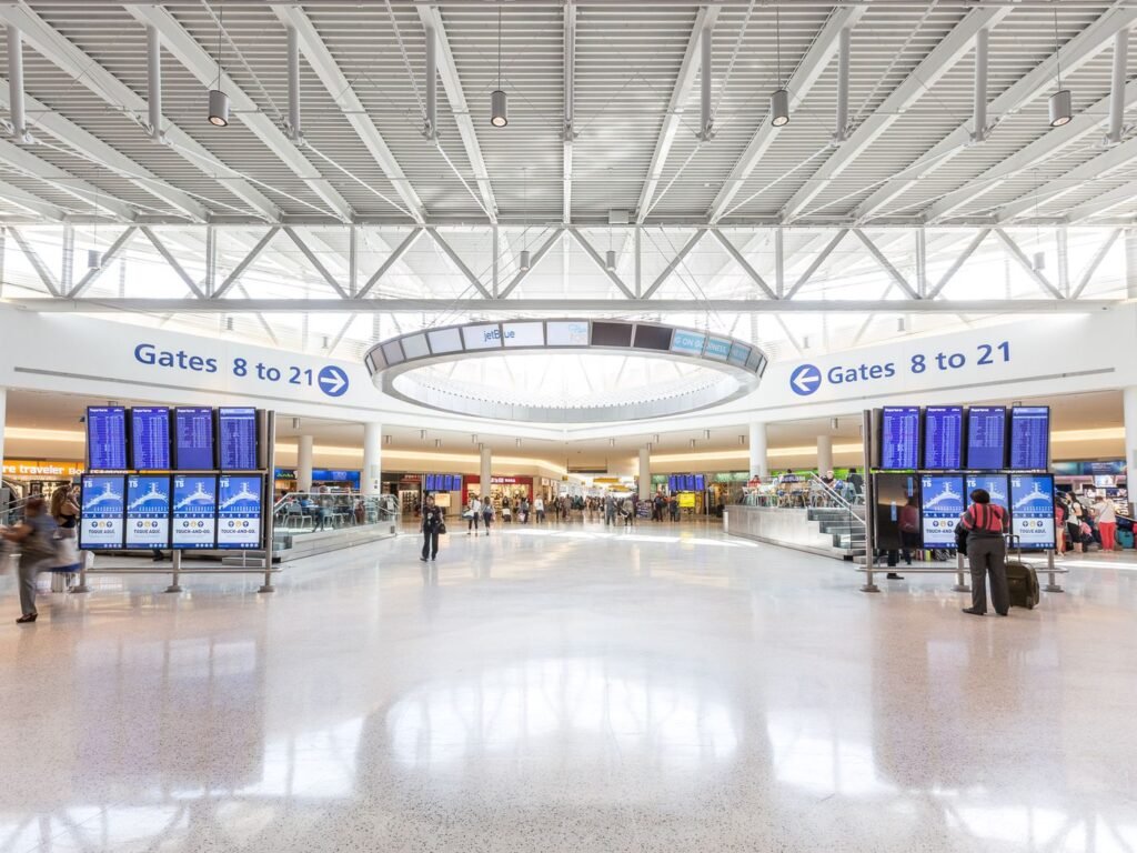 Envoy Air PSP Terminal - Palm Springs International Airport
