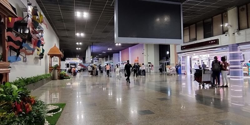 KLM FNT Terminal