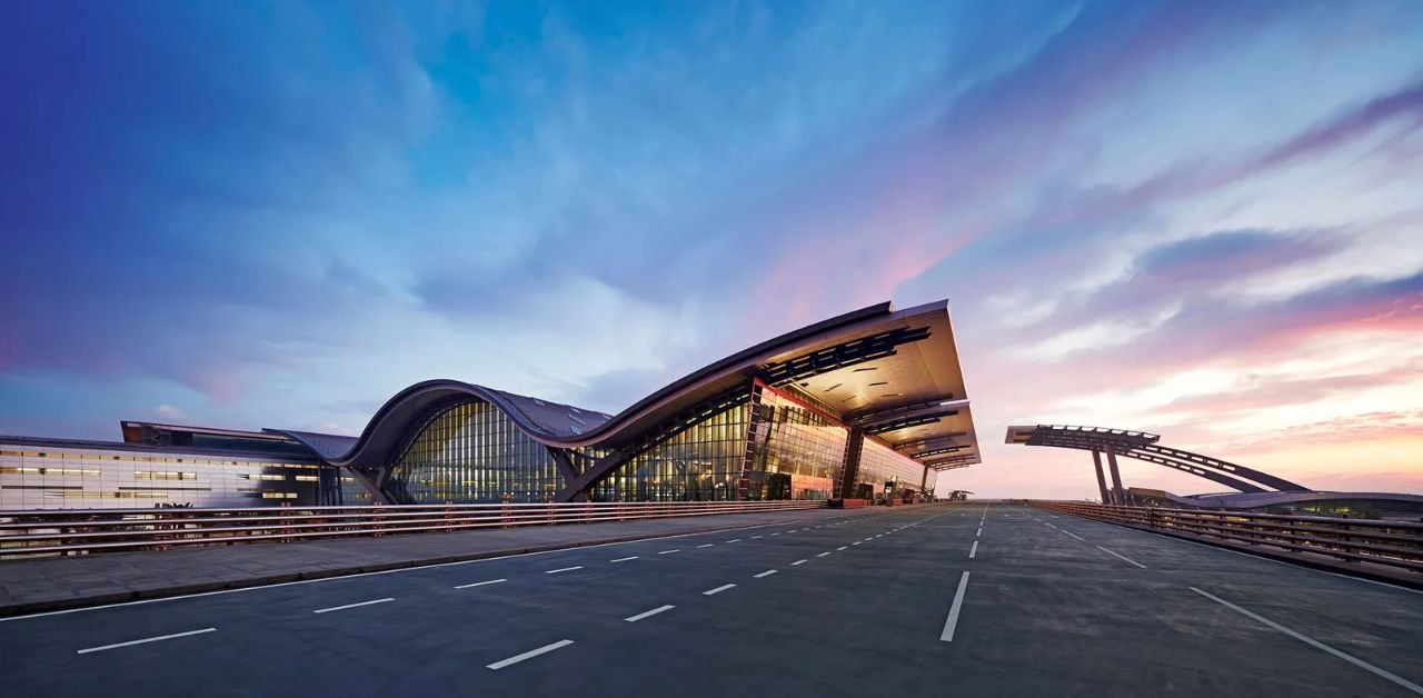 GoJet Airlines GRR Terminal airportname1}