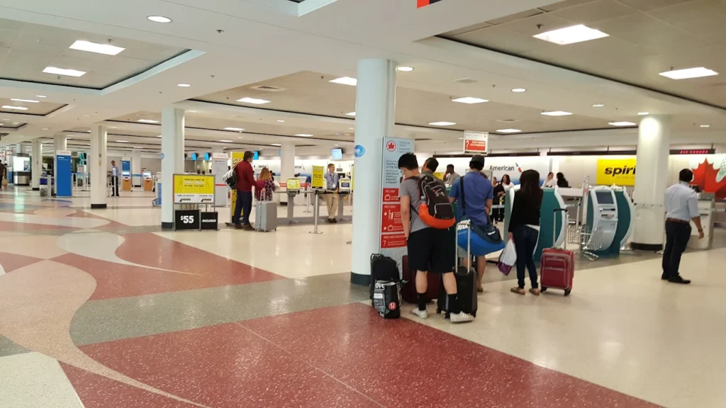 bos terminal c, terminal c bos, bos terminal c map, bos terminal c restaurants, bos terminal c food, bos terminal c lounges